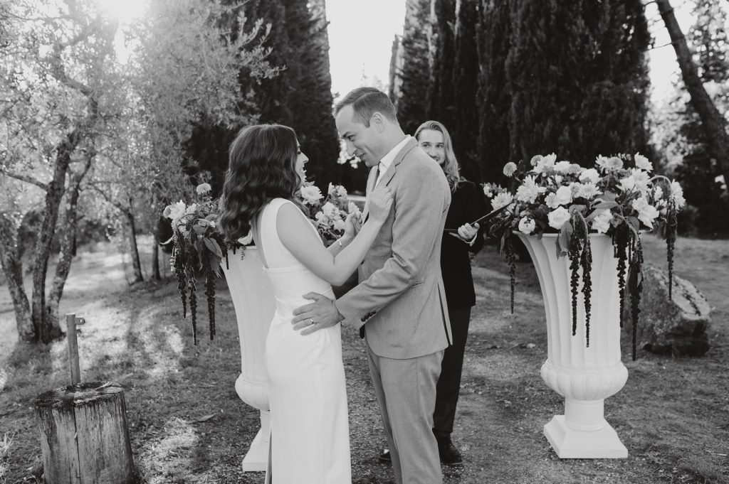 tuscany intimate wedding photographer