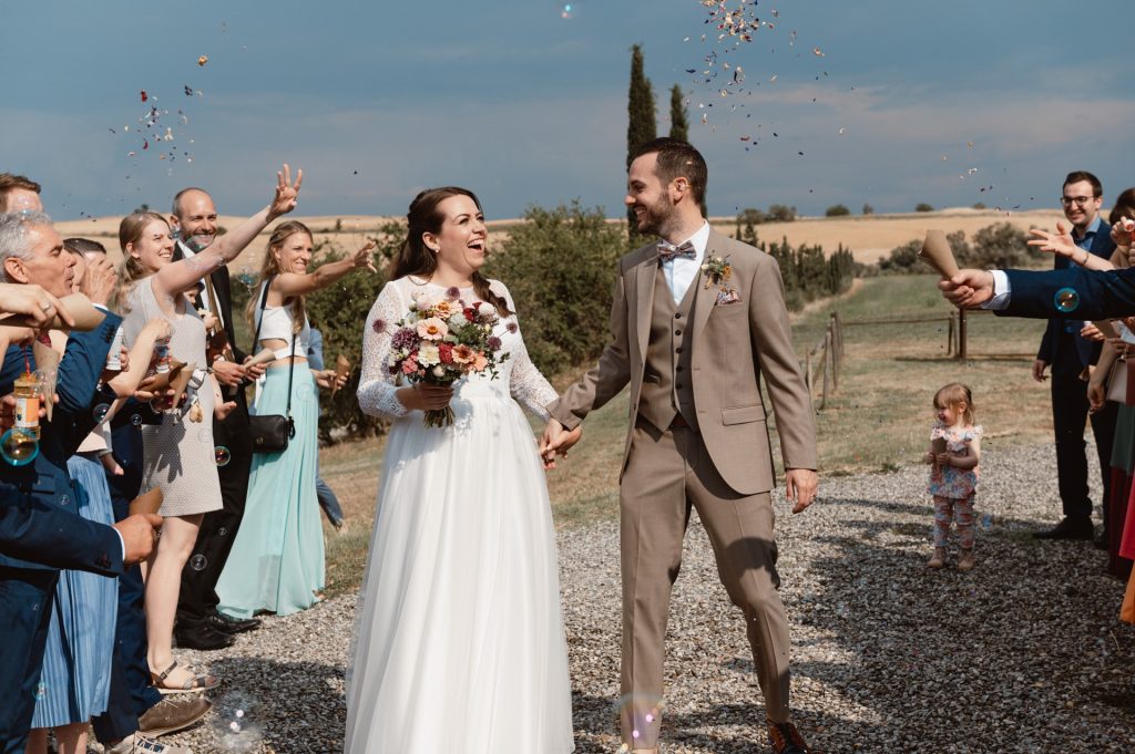wedding and elopement photographer in tuscany