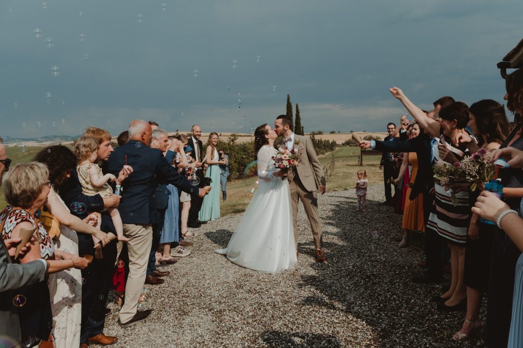 wedding and elopement photographer in tuscany