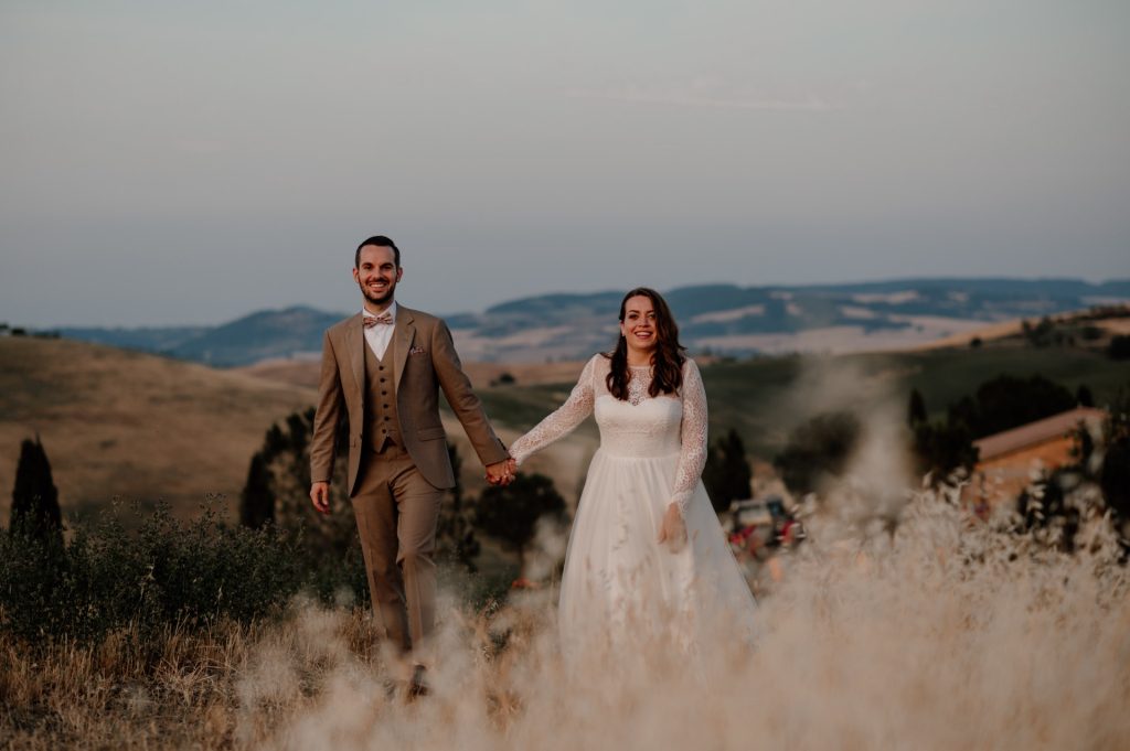 wedding and elopement photographer in tuscany