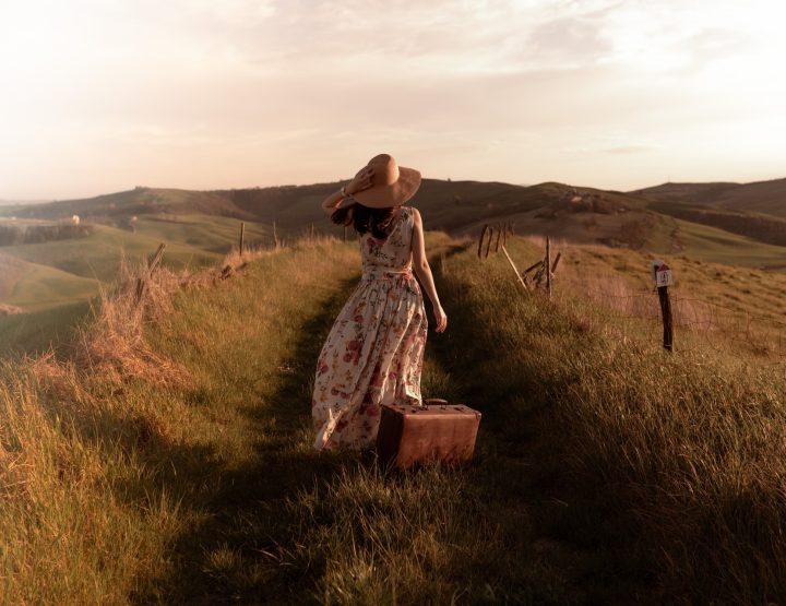 Gloria, travel blogger  **Visual Branding**