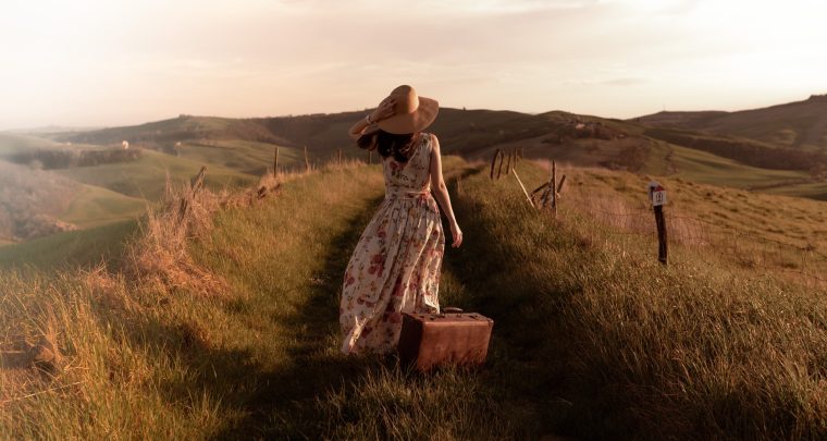 Gloria, travel blogger  **Visual Branding**